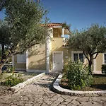 Periyali With Private Pools *