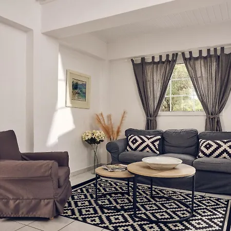 Periyali With Private Pools Vila *