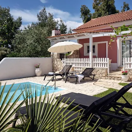 Periyali With Private Pools Vila