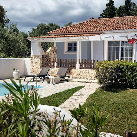 Periyali With Private Pools Vasilikí