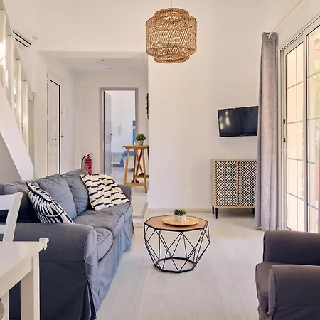Vila Periyali With Private Pools *