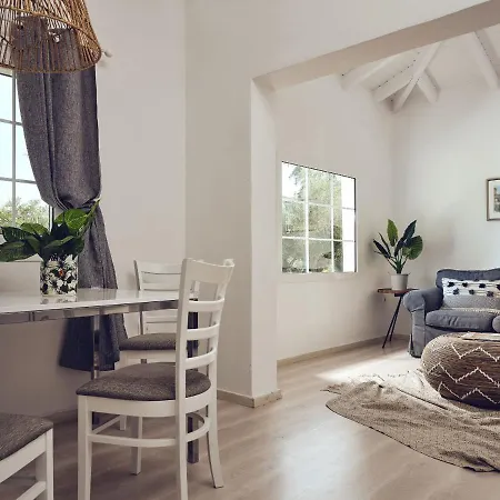 Periyali With Private Pools Vasilikí