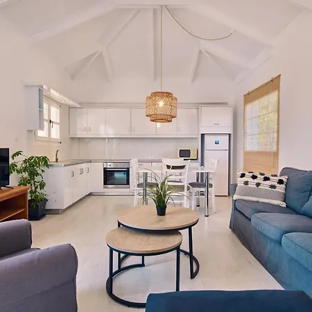 Periyali With Private Pools Vasilikí