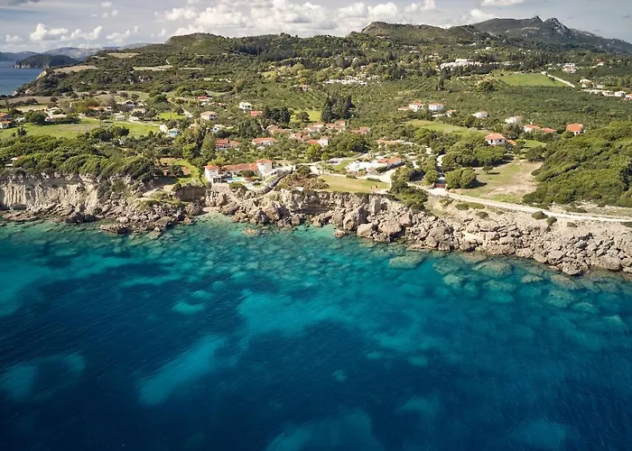 Periyali With Private Pools Vila