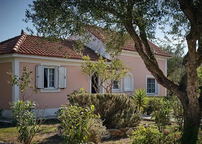 Periyali With Private Pools Vila