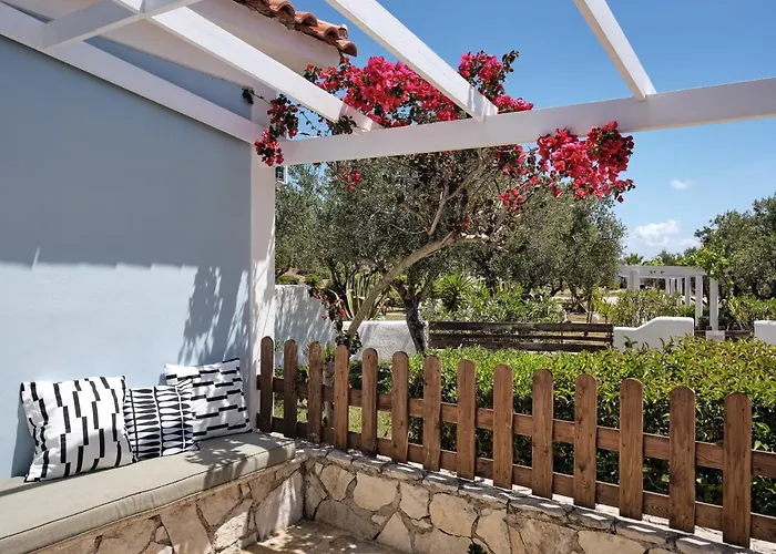 Vila Periyali With Private Pools